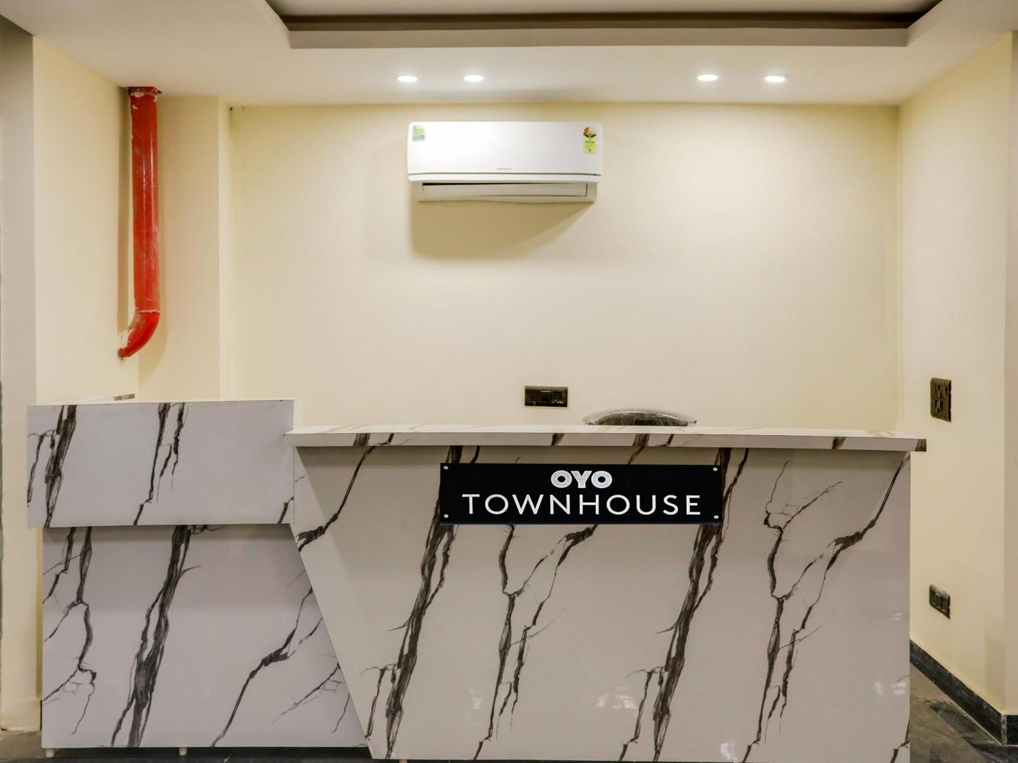 Townhouse Magnolia Corporate Stays Gurgaon Exterior foto